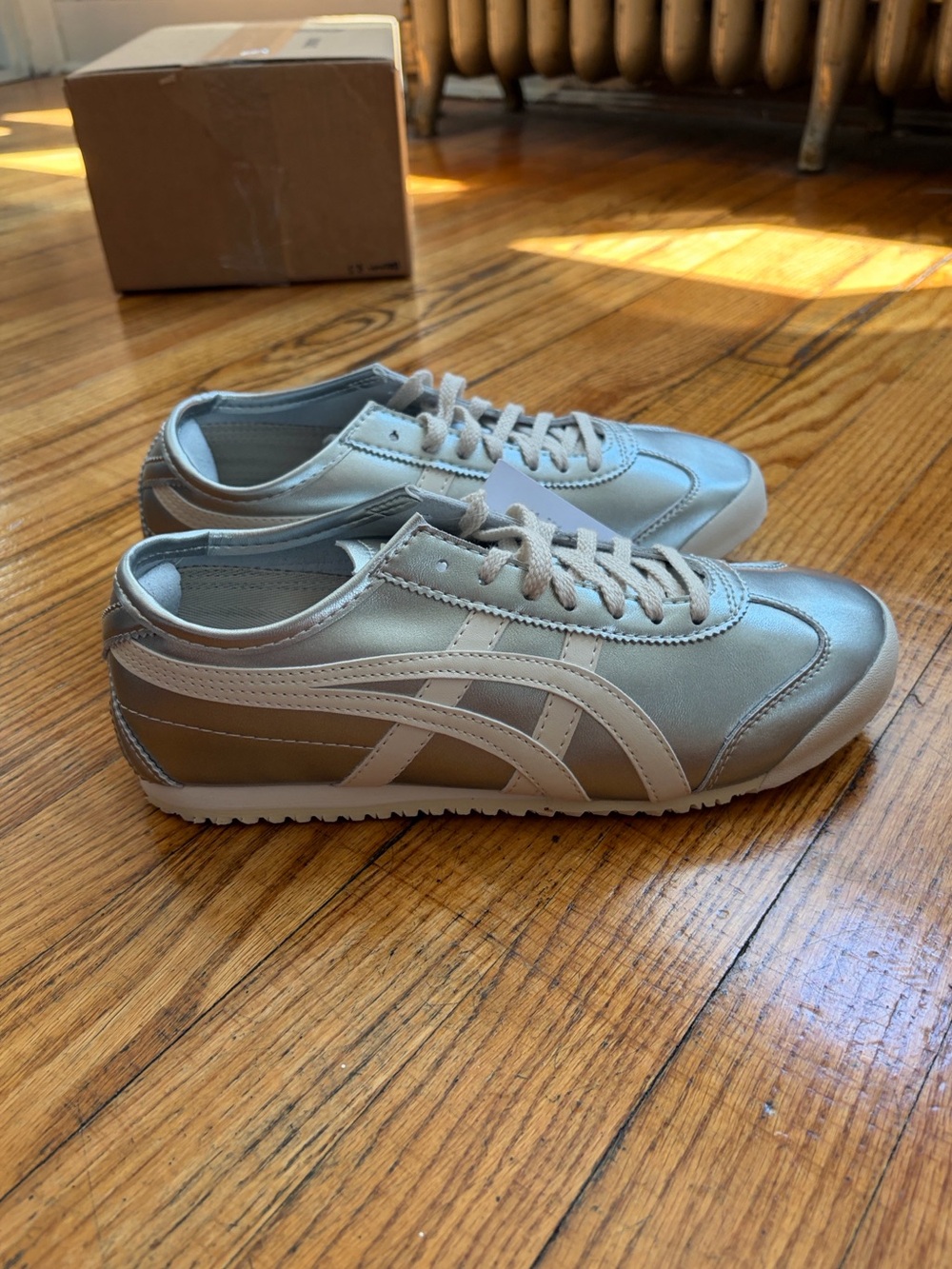 ASICS Onitsuka Tiger Silver